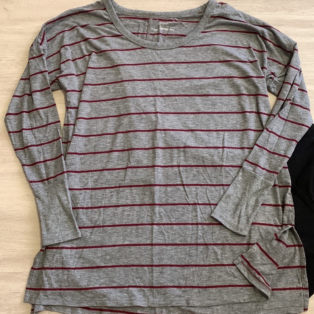 Pregnancy Clothes - image 2